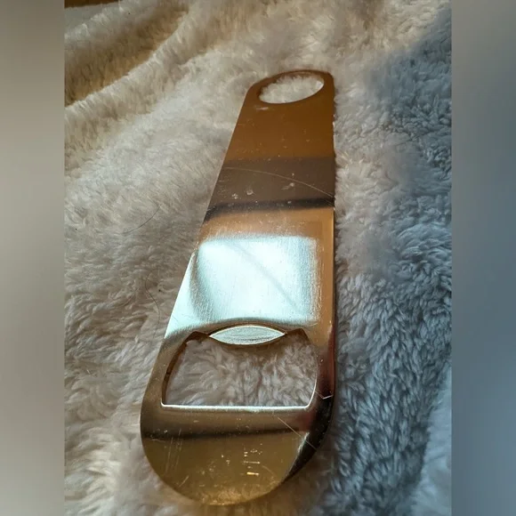 Sisters of Los Angeles- Cheers Bottle opener - Picture 7 of 9